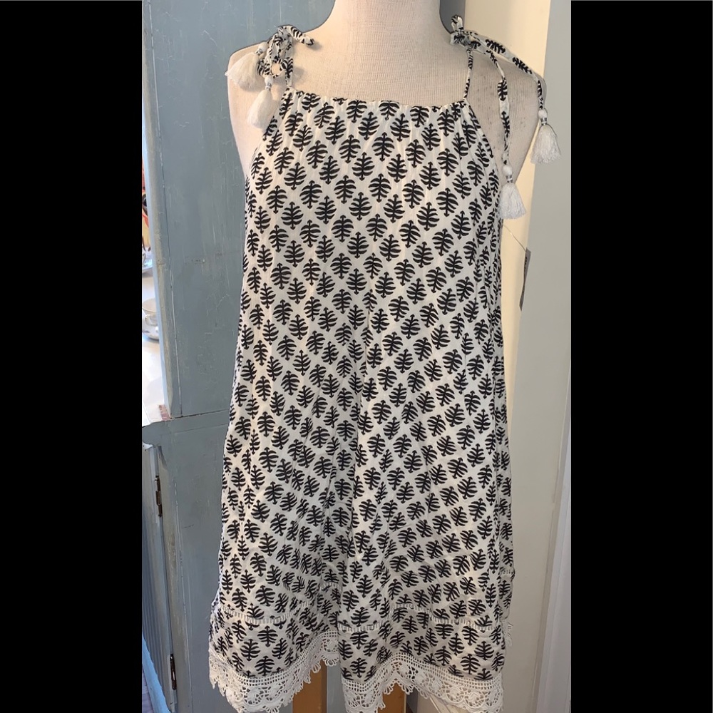NWT Adorable Sack Shift Dress Crochet Hem XS /S